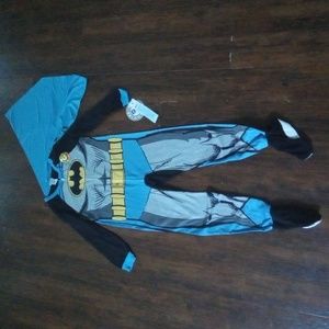 NWT DC Comics Batman Fleece Footie Pajamas with Cape Boys Size Medium